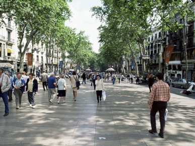Tourists on Promenade, Rambla De Canaletes, Barcelona, Catalonia, Spain